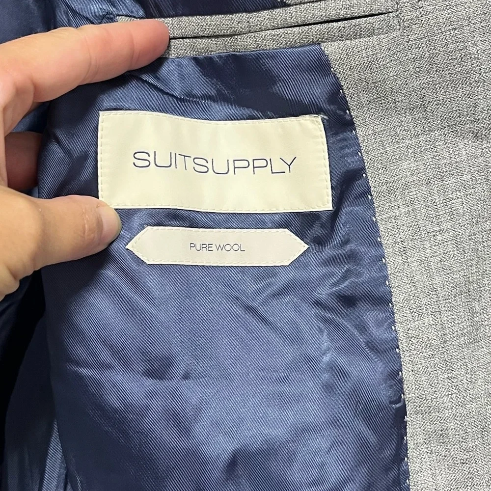 Suitsupply Lazio Single Breasted Light Grey Slim Fit Rustic Tropical Wool 38R